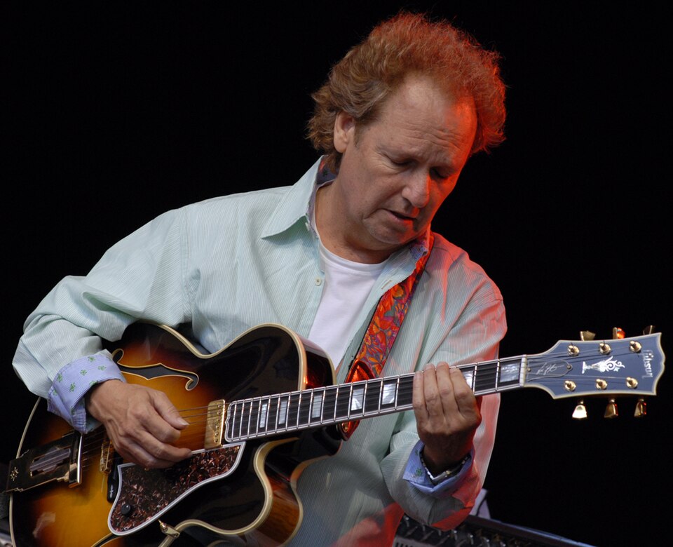 Photo of Lee Ritenour